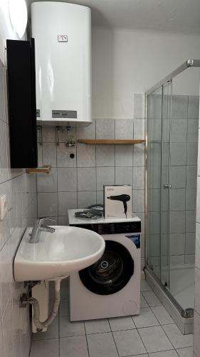 Monteurwohnung - Zentrale Komfortwohnung