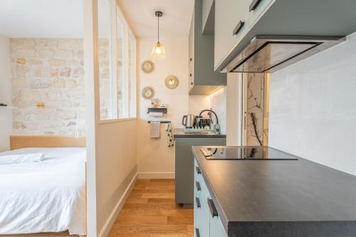 Pierre & Marbre Suite - 2 Person Studio - Paris 11th