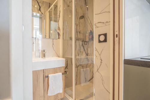 Pierre & Marbre Suite - 2 Person Studio - Paris 11th