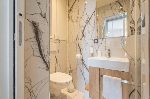 Pierre & Marbre Suite - 2 Person Studio - Paris 11th