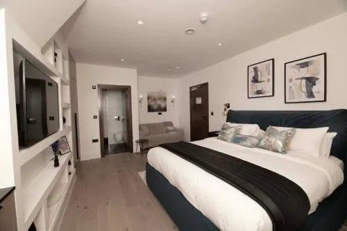 Moseley Luxury Stay photo 27