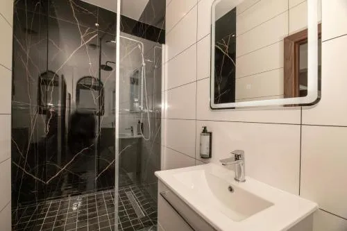 Moseley Luxury Stay photo 37
