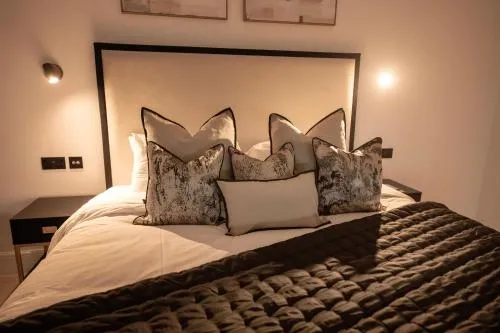 Moseley Luxury Stay photo 41