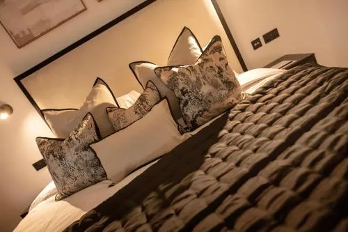 Moseley Luxury Stay photo 42