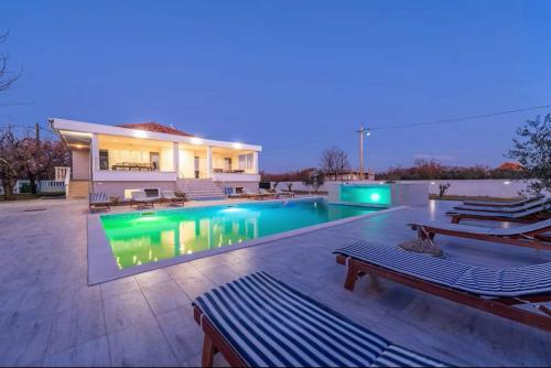 House Mendula