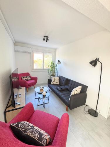 Appartement T2 avec grand jardin, parking et garage, a deux pas de la plage