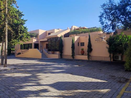 T2 Apartment with private garden in the Balaia