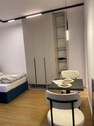 Main apartment 3 객실 침대