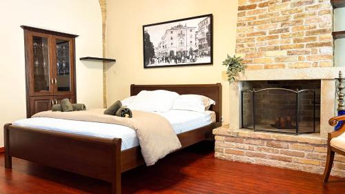 Casa Di Peve Corfu Old Town Historic Venetian Apt