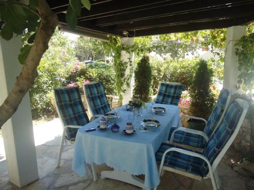 Apartments with parking space Gajac - Pag - 25352
