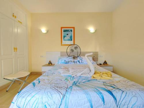 Cozy corner 2 bed apartment Island Puerto Marina