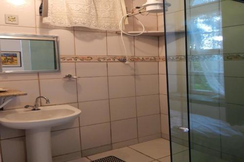Koupelna v ubytování Pouso das Glicínias - B&B