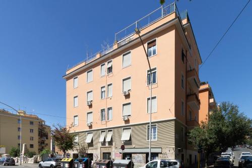 Bright Flat 2BDR Trastevere Area