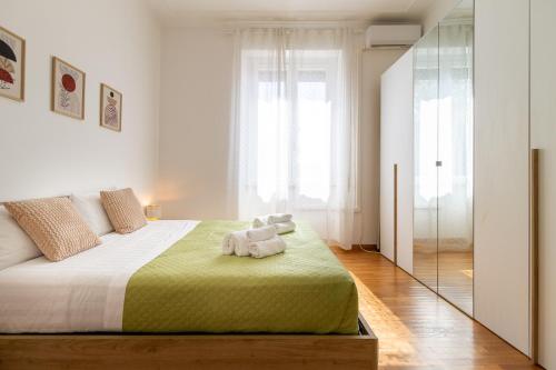 Bright Flat 2BDR Trastevere Area