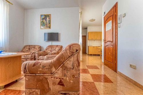 Apartment Vesna 3 with terrace