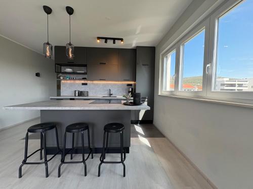Fresh and newly built apartment with pool