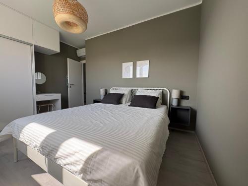 Fresh and newly built apartment with pool