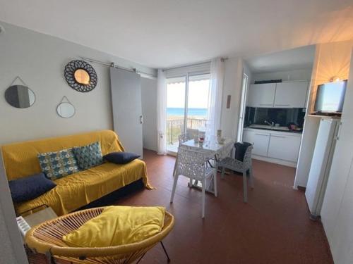 Studio cosy avec très belle vue sur la mer et parking privé 4GP162