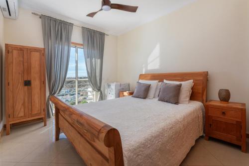 BnB Homes Eco Apartment with Terrace, 2 Swimming pools & Tennis court