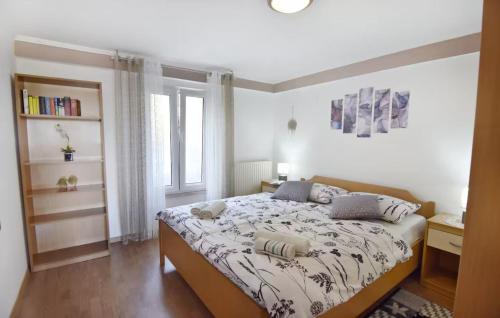 Bright flat with sea view terrace