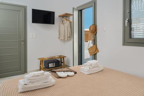 Luaz Naxian Living 2