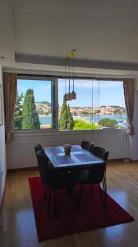Apartment One , sea view , free parking