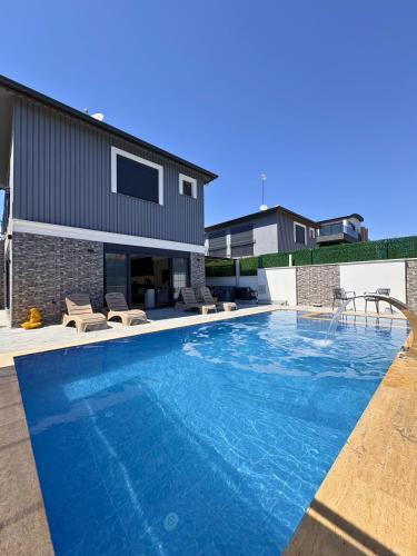 Hamurs Villa