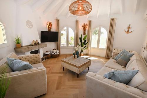 Rooftop Sea Views - Maryvilla - Sleeps 6