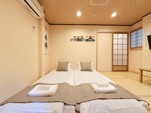 难波4分钟车站旁 机场直达 通天阁 心斋桥 梅田 Usj 全新日式 2卧室1厨1卫1浴 最大5人