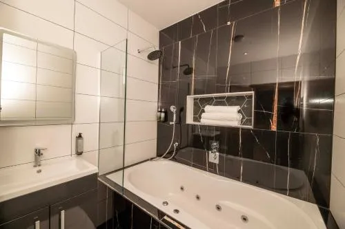 Moseley Luxury Stay photo 47