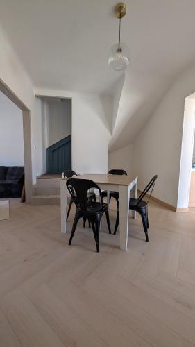 Maison pour 6 adultes ou 4 adultes et 4 enfants, 3 chambres, 1 jardin