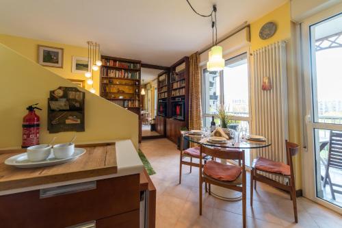Rho Fiera Milano - San Siro Stadium, VIntage House & Private Garage
