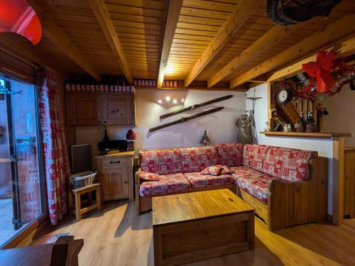 Duplex montagnard 6 pers avec piscine et loggia, Arêches - FR-1-342-327