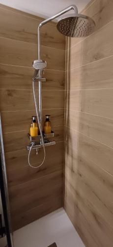 Airport Madrid Plenilunio Suites Green by beBalmy