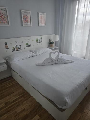 Airport Madrid Plenilunio Suites Green by beBalmy