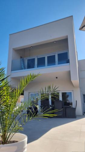Vacation home Labudica near Šibenik, 3 sobe