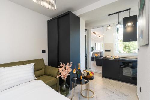 Studio Apartment La Boheme II With Sea View