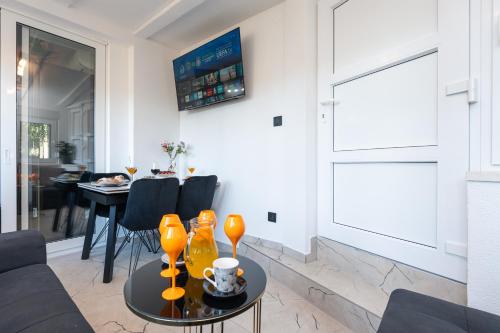 Studio Apartment La Boheme II With Sea View