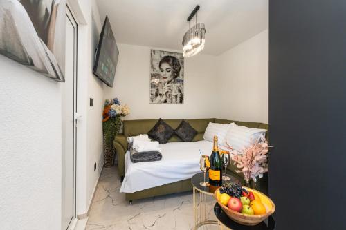 Studio Apartment La Boheme II With Sea View
