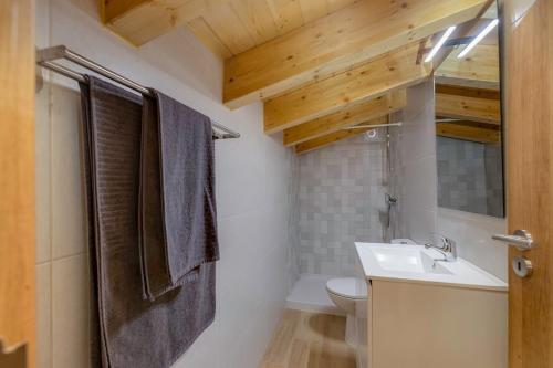 Almadena grey house