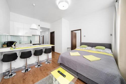 Foto Apartment near city centre with parking place 1