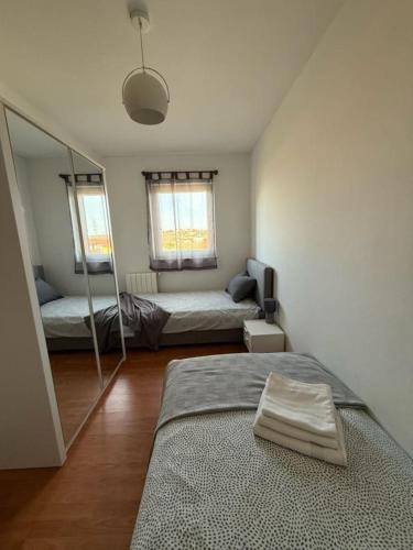 Prime Location Apartment with FREE Private parking & Balcony