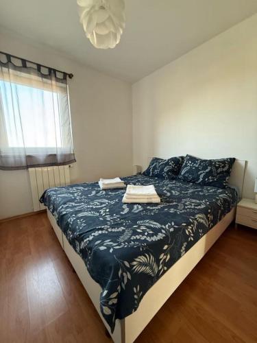 Prime Location Apartment with FREE Private parking & Balcony