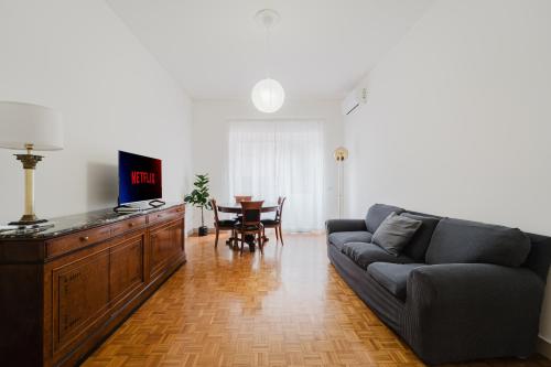 Savorelli 2 Bedroom - Private Parking - a 10 minuti dalle metro A