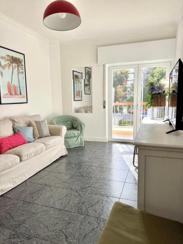 Big 3BR Apartment Near Beach Estoril Cascais