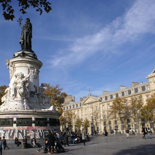Bright 1 bedroom first floor near Republique Paris 10