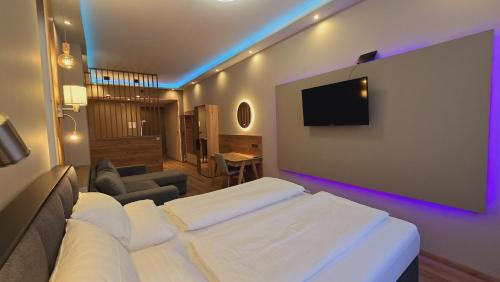 Elegance Lux Living 214