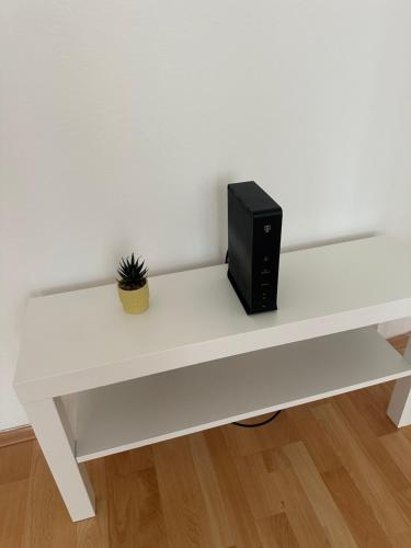 Cozy Ground Floor Apartment Near U6 Easy Access to Center