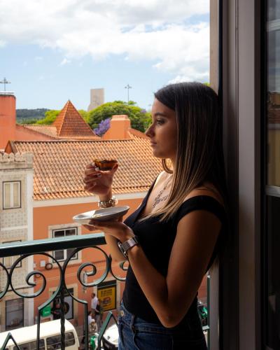 Famous Crows Lisbon Suites