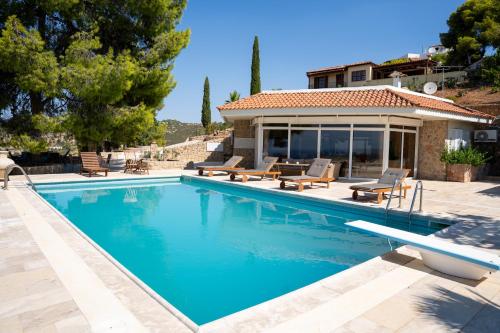 Villa Ariadne Porto Heli - Panoramic views and pool